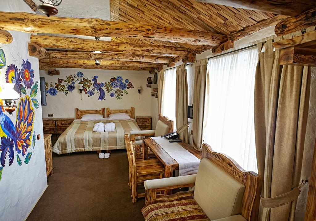Pidkova Hotel Rivne Room photo